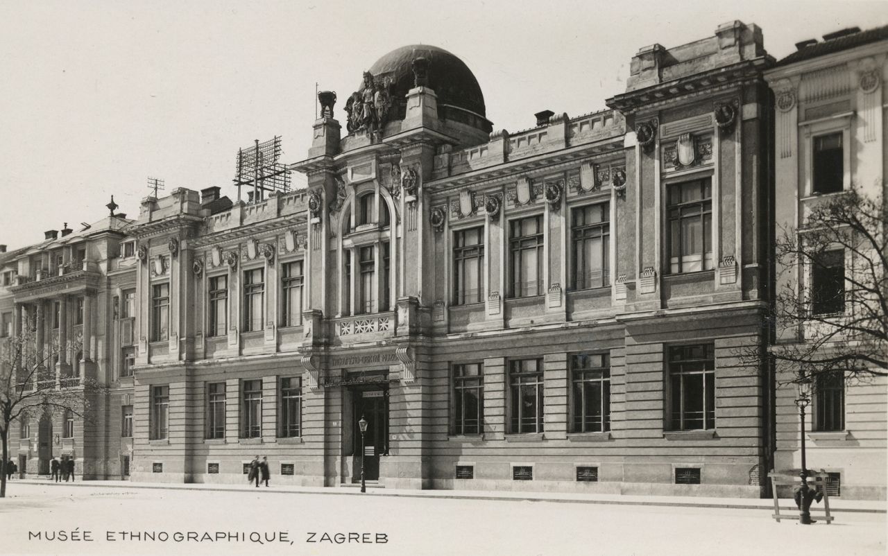 Trg Mažuranića oko 1935.-1940. godine. Etnografski muzej